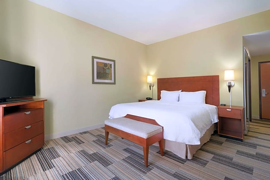 Hampton Inn & Suites Birmingham Airport Area