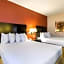 Quality Inn & Suites Oakwood Village - Cleveland South