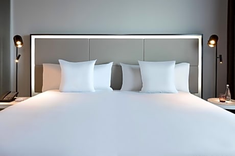 The INNSIDE Room