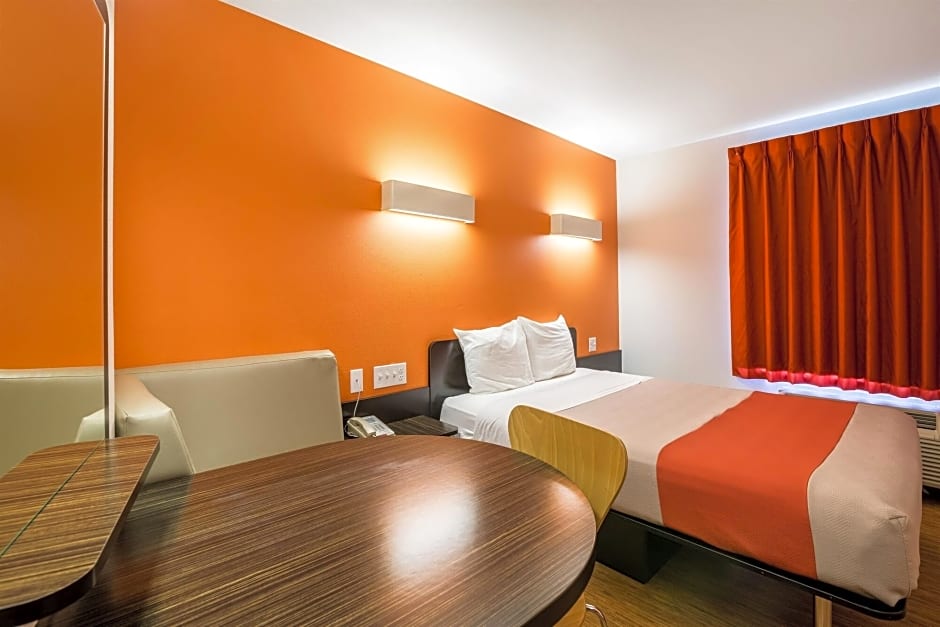 Photo 1 of 1 of 1 Queen Bed, Mobility Accessible