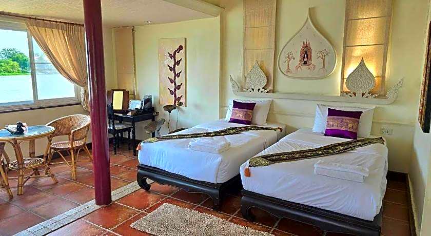 Ayutthaya Garden River Home