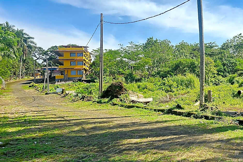 RedDoorz @ Hotel Kumala Pelabuhanratu