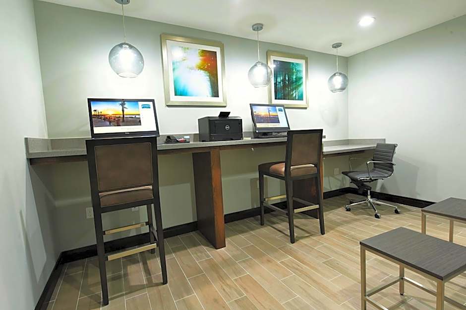 Staybridge Suites Lake Charles By IHG