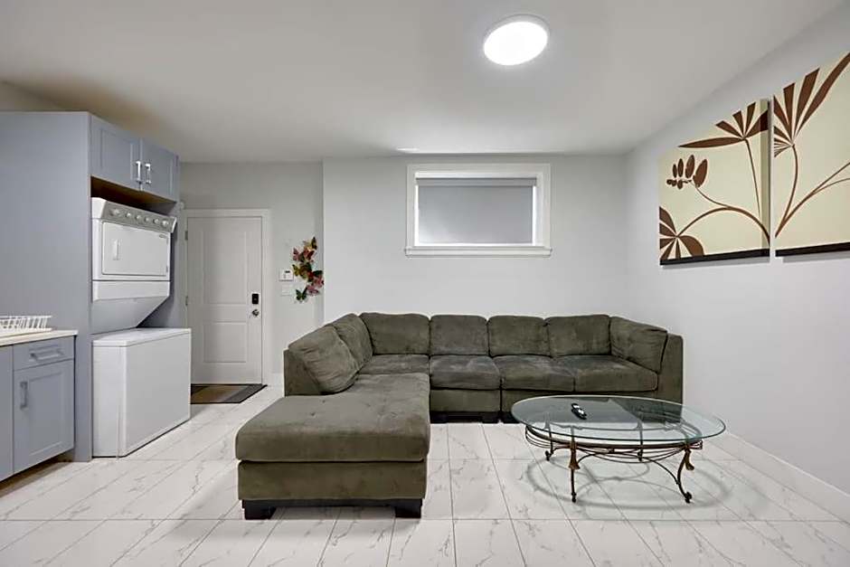 Basement Suite In Vancouver