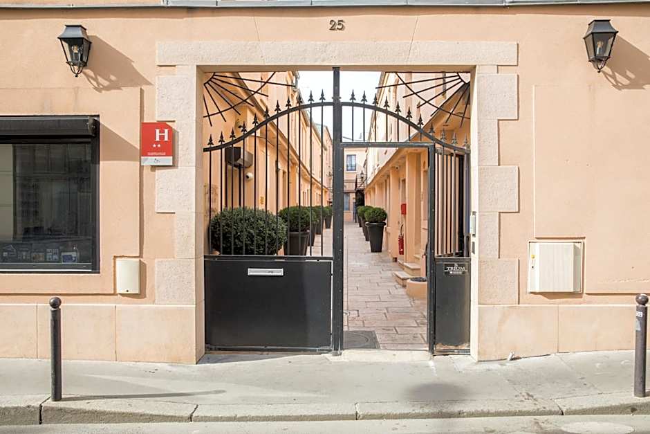 Hotel De L'Horloge