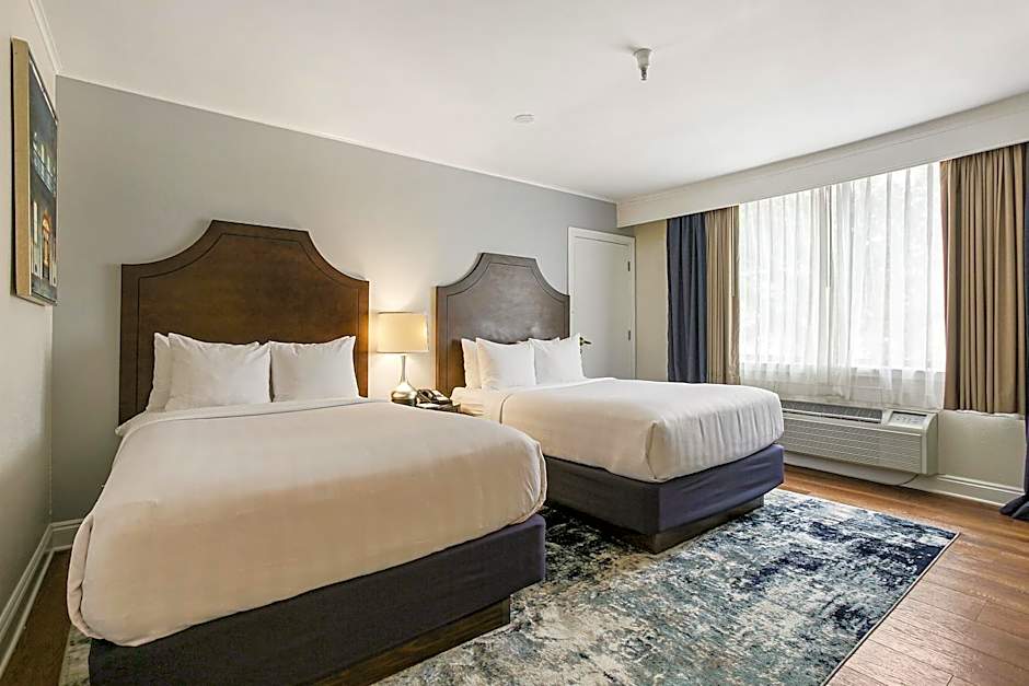 St Charles Inn, Superior Hotel