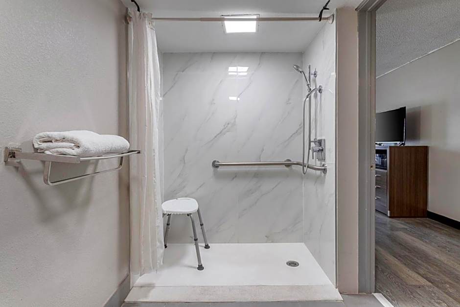 Days Inn by Wyndham Victoria TX East