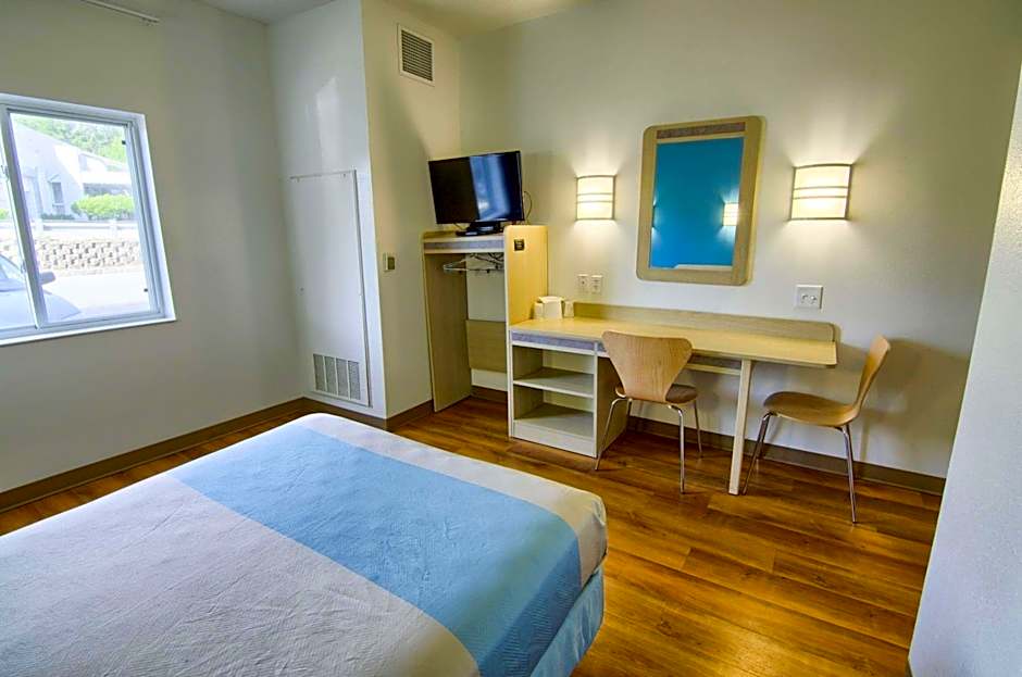 Motel 6-Portsmouth, NH