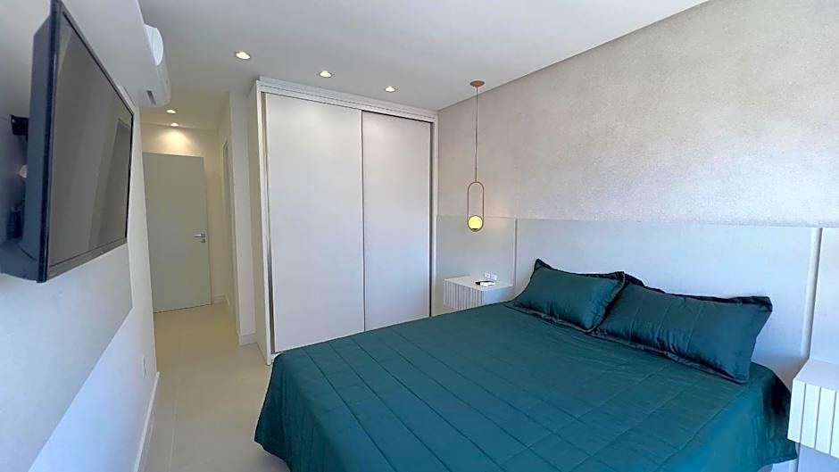 Barbados 302 - Excelente apartamento 02 suítes - À poucos metros da praia de Bombas - (Consultar serviços de roupa de cama e banho)