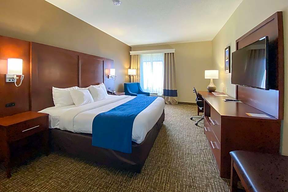 Photo 1 of 4 of 1 King Bed