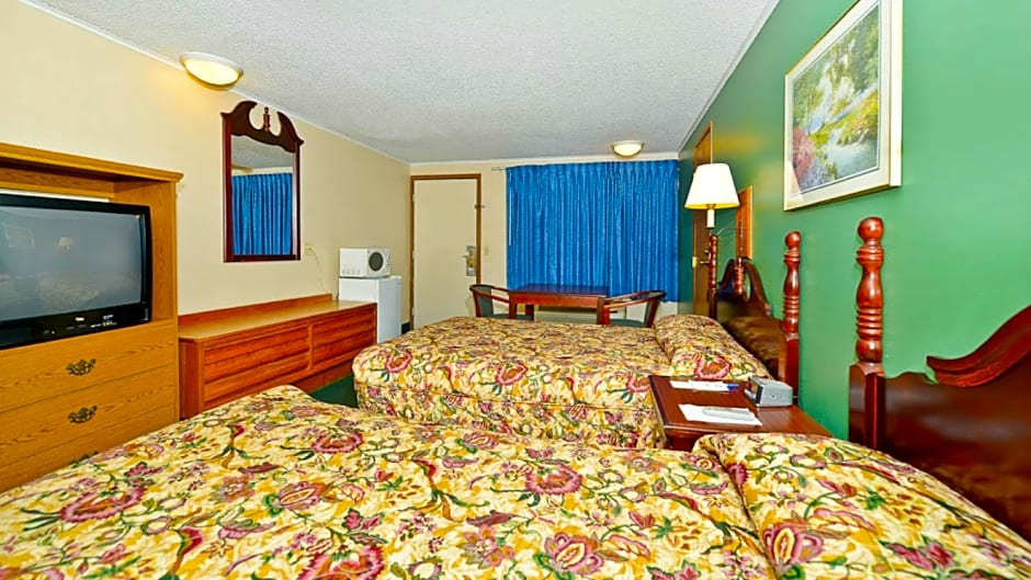 Photo 1 of 8 of 2 Double Beds, Nonsmoking