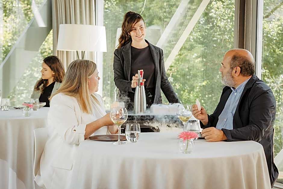 Hotel Món Sant Benet