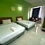 Hotel O Night Queen salak Tinggi