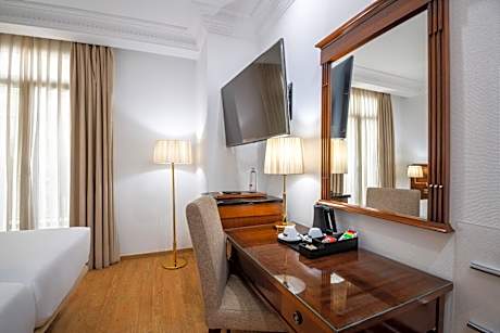 Melia Classic Communicated