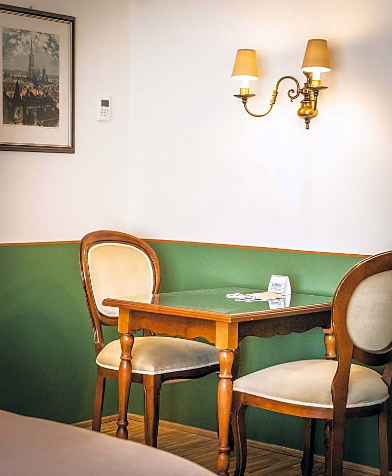 HENRI Hotel Wien Siebterbezirk