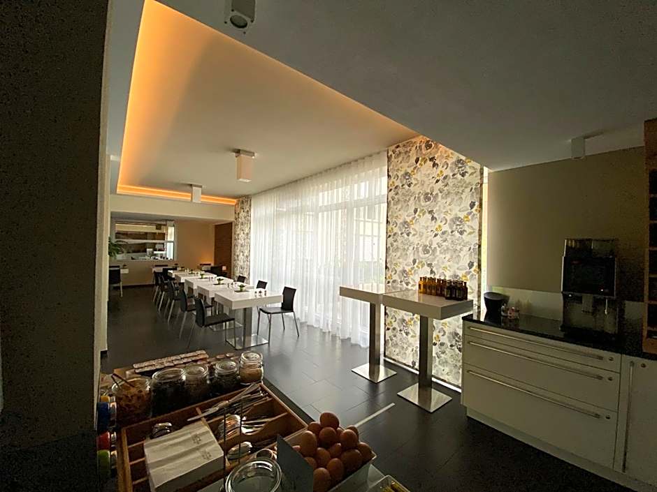 Boardinghouse HOME- adults only -