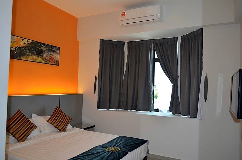 Swing & Pillows - Travelland Hotel, Ipoh