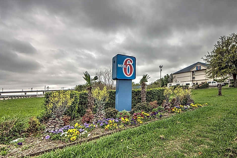 Motel 6-Dallas, TX - Northwest
