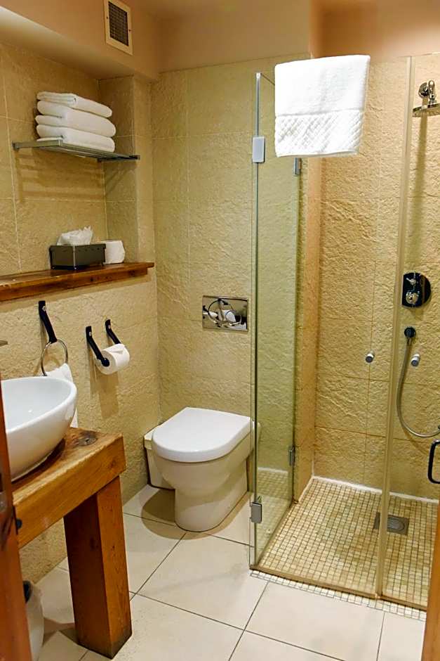 Glenskirlie Castle Hotel