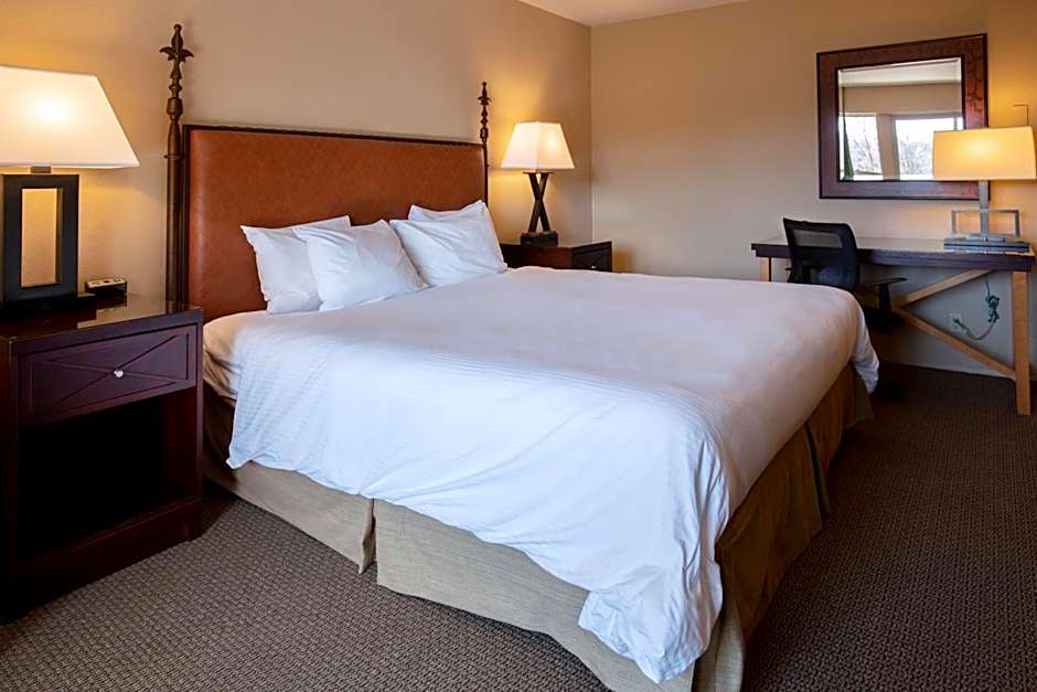 Riverside Inn
