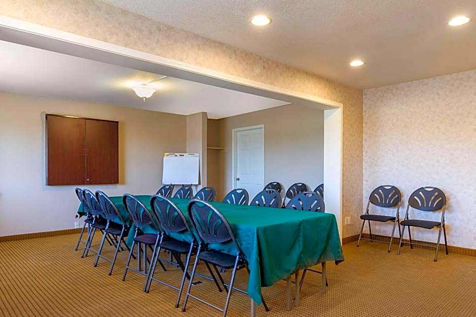 Rodeway Inn Auburn- Foresthill