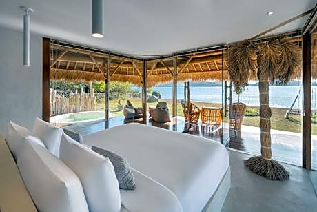 Beach Villa - Free return boat from Kores Harbor to Gili Asahan