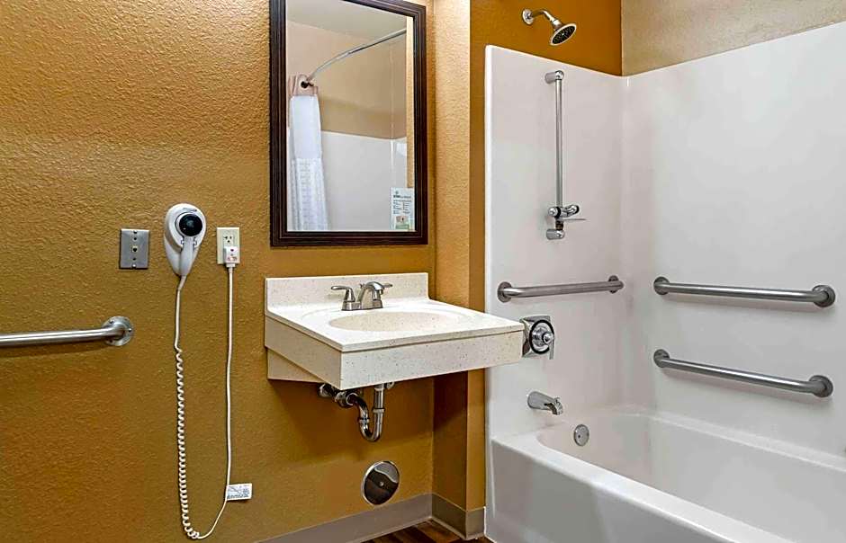 Extended Stay America Suites - Detroit - Madison Heights