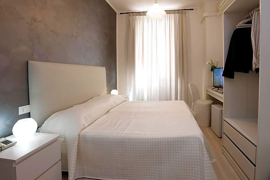 Photo 1 of 5 of Deluxe 1 Double Bed or 2 Beds
