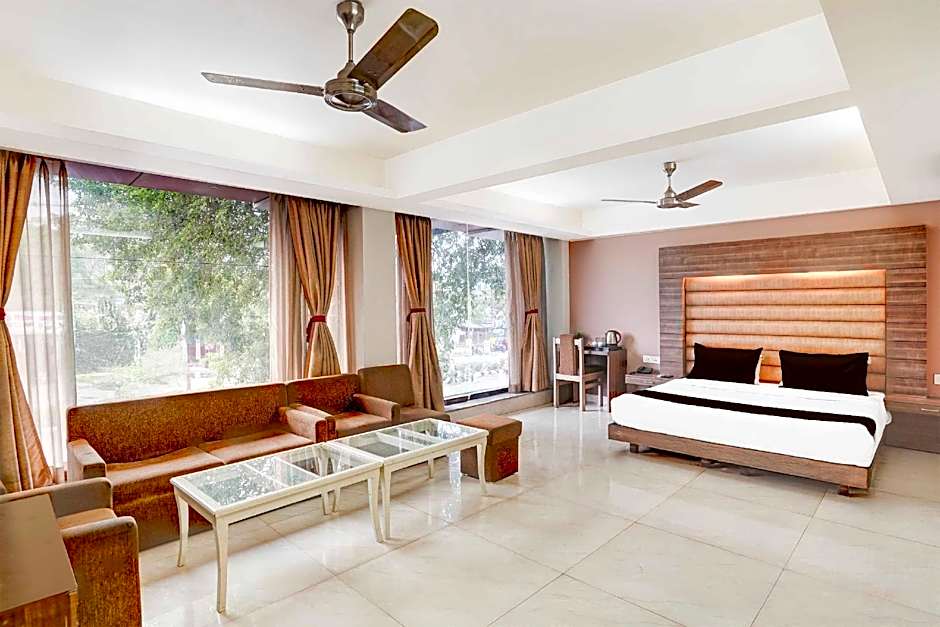 Palette Hotel Nisarga by CheckIn, Bhopal