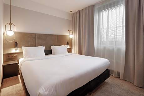 Two-Bedroom Premium Queen Suite with Sofa Bed and Mezzanine