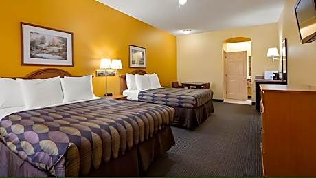 2 Queen Beds, Non-Smoking, Microwave And Refrigerator, Flat Screen Television, High Speed Internet A