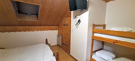 Classic Quadruple Room