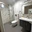 Moonshine Hotel & Suites