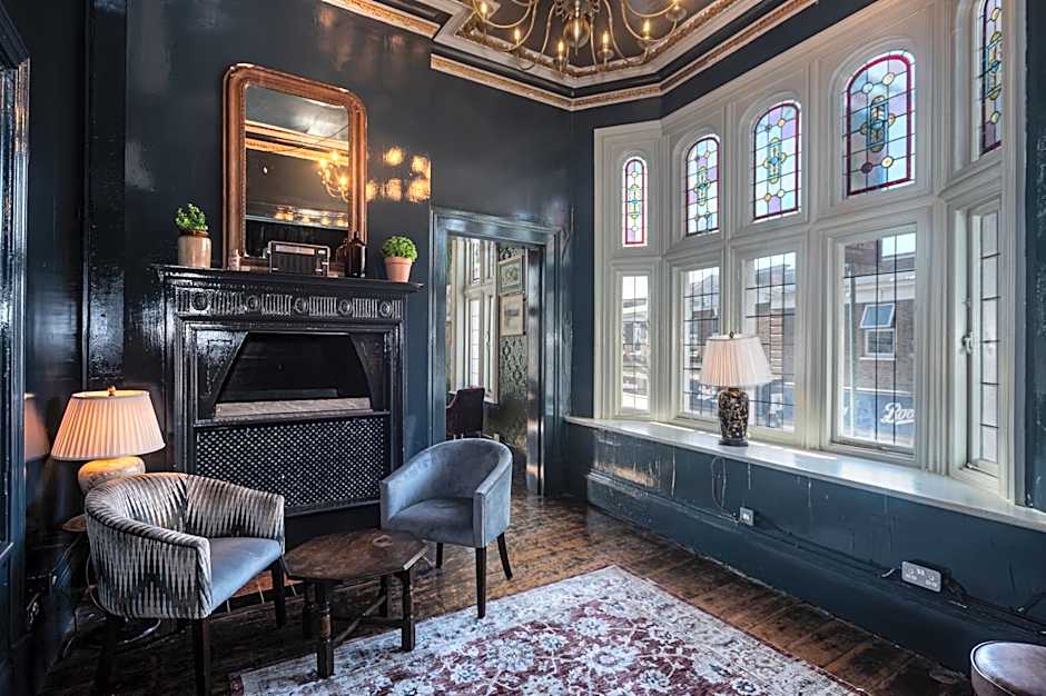 The Red Lion Hotel