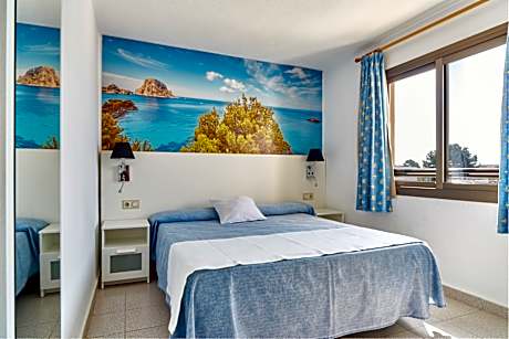 APARTMENT POOL VIEW WITH BALCONY 2 ADULTS