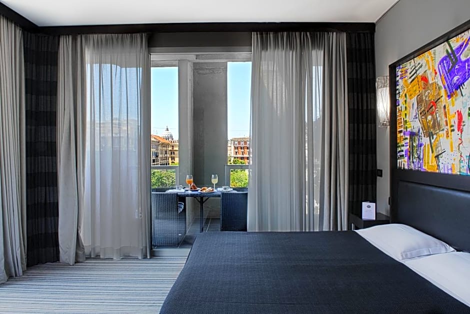 Twenty One Hotel