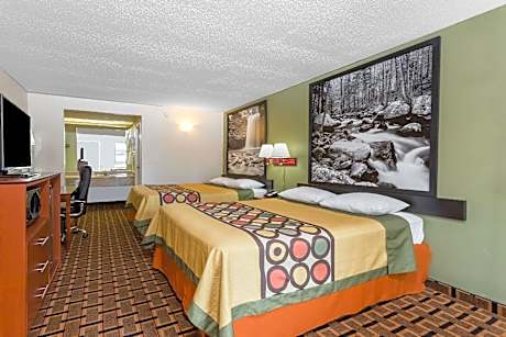 2 Queen Beds Non-Smoking