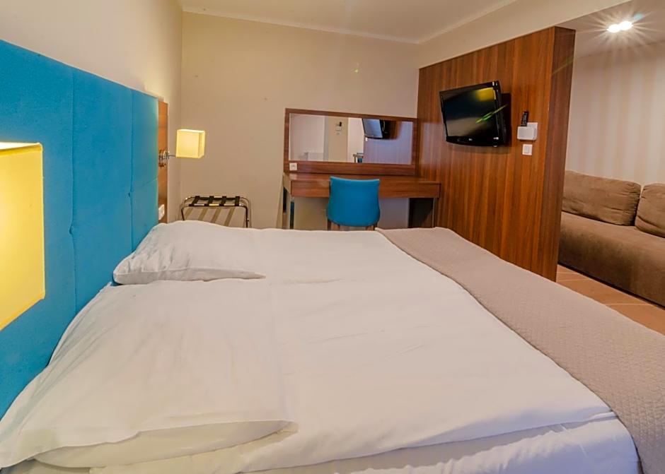 HolidayHomePL Aparthotel z balkonem przy plaży