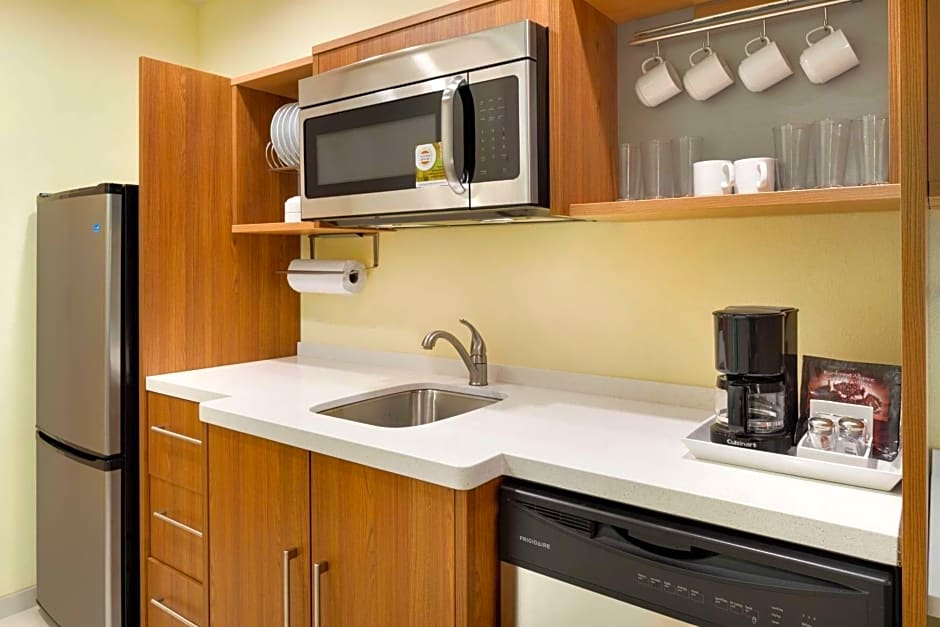 Home2 Suites by Hilton Charlotte Airport