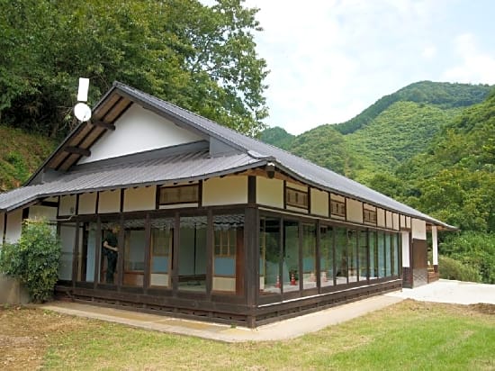 Setouchi Cominca Stays Hiroshima Frosen