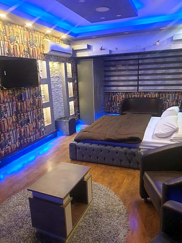 جراند ماجيك سويت