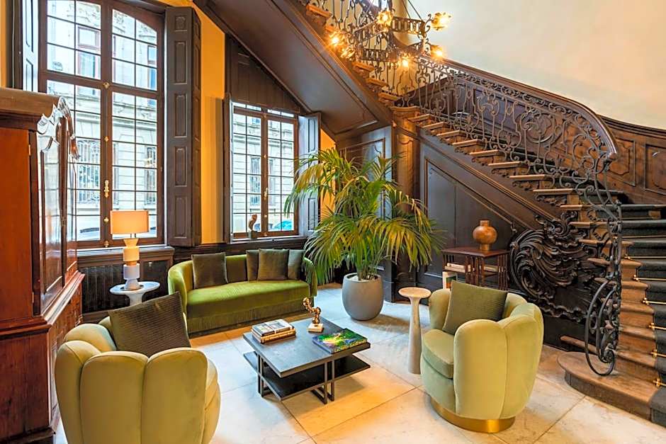 Sapphire House Antwerp, Autograph Collection