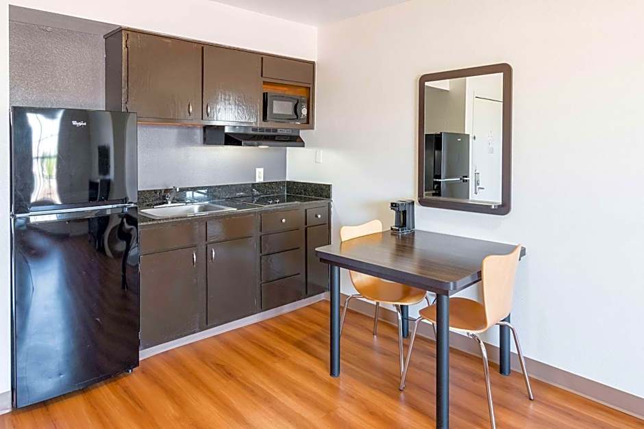 Studio 6-Arlington, TX