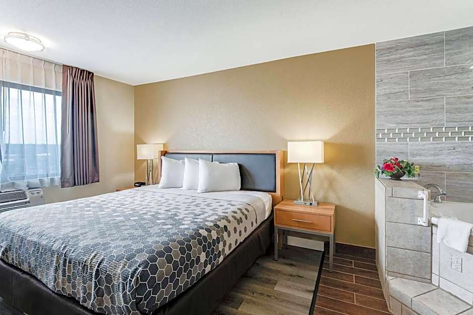 Econo Lodge Madison East