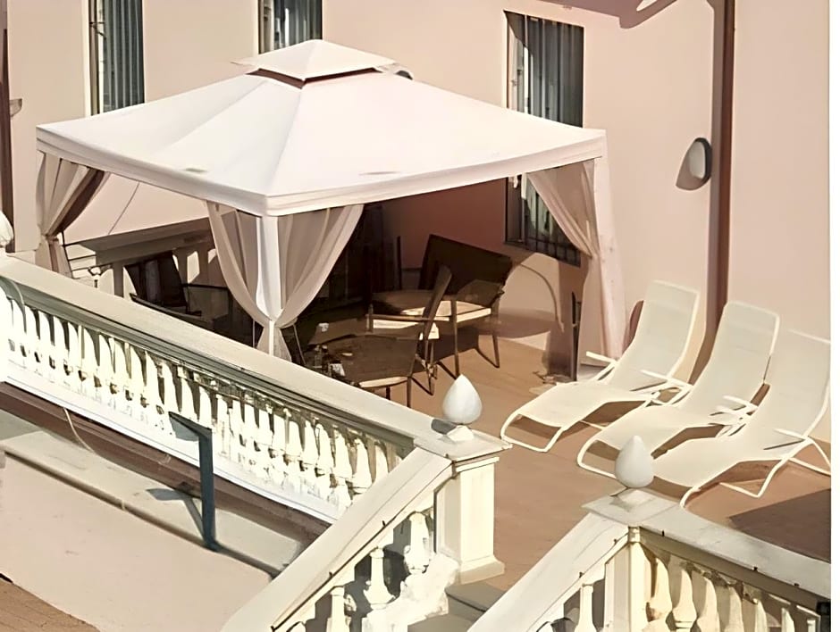 Hotel Innocenti