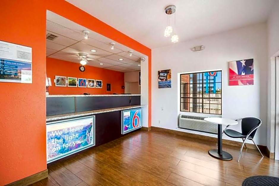 Studio 6 Houston TX Brookhollow