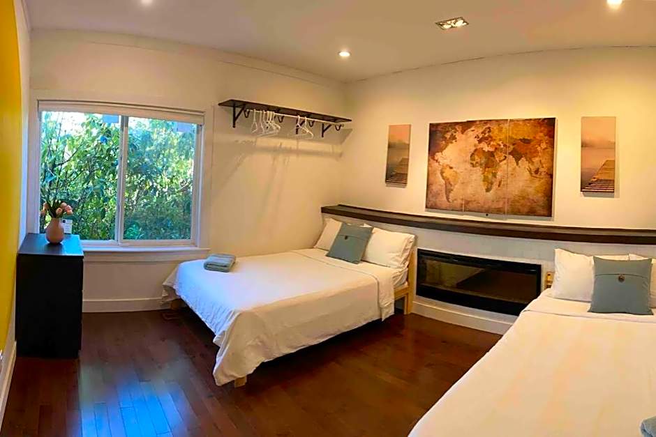 Westside Pool Home-8 min to Downtown, Yard Parking