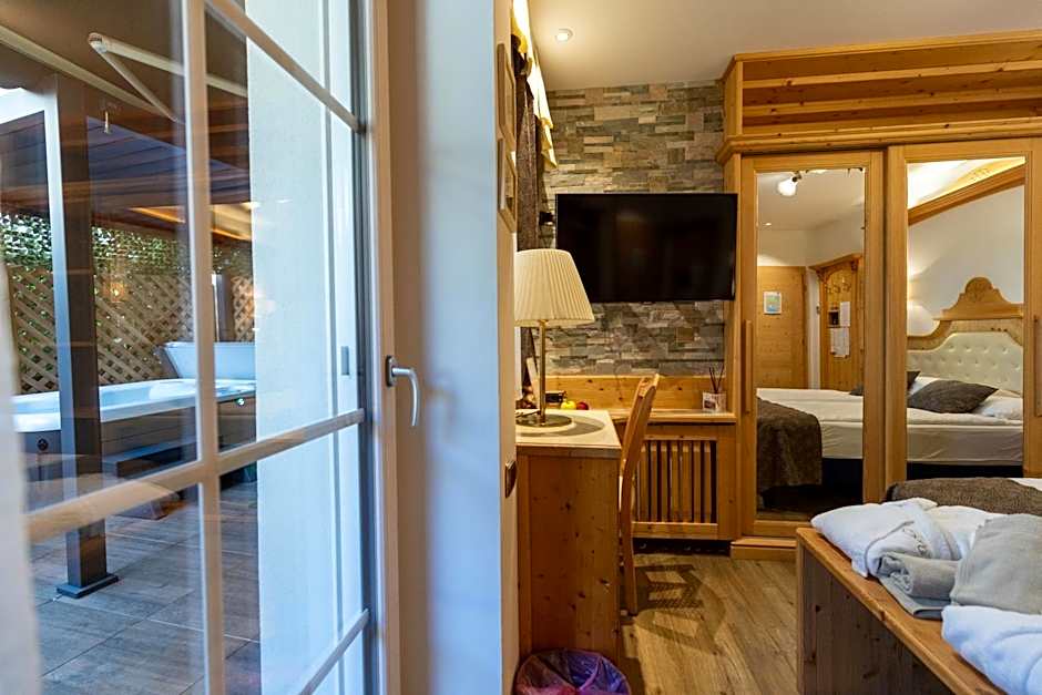 Alexander Hotel Alpine Wellness Dolomites