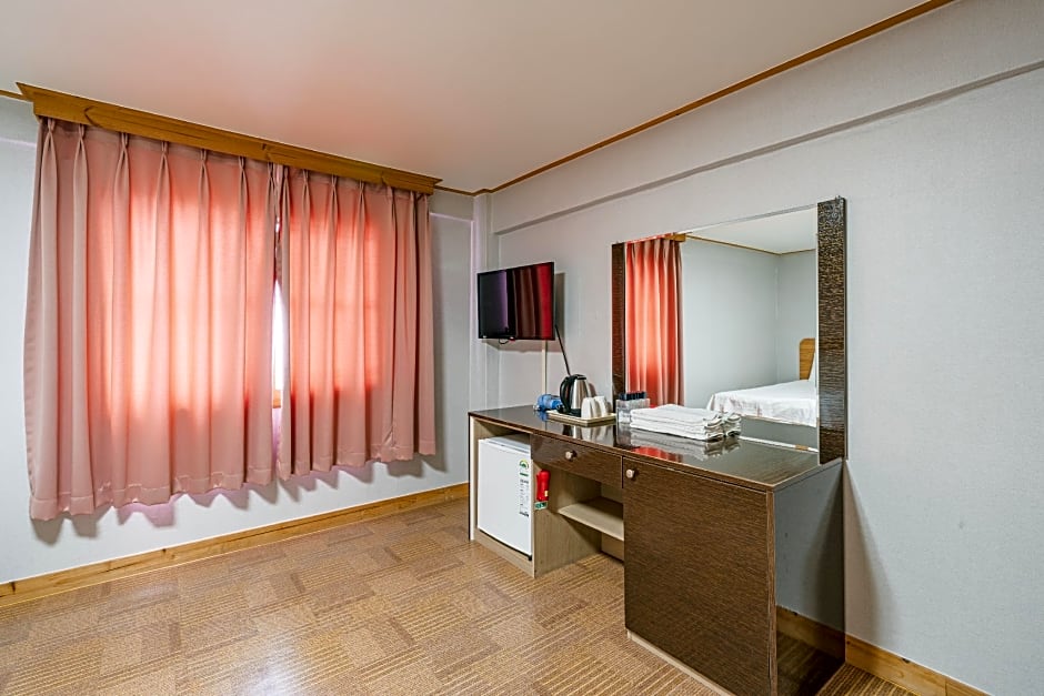 Hotel G