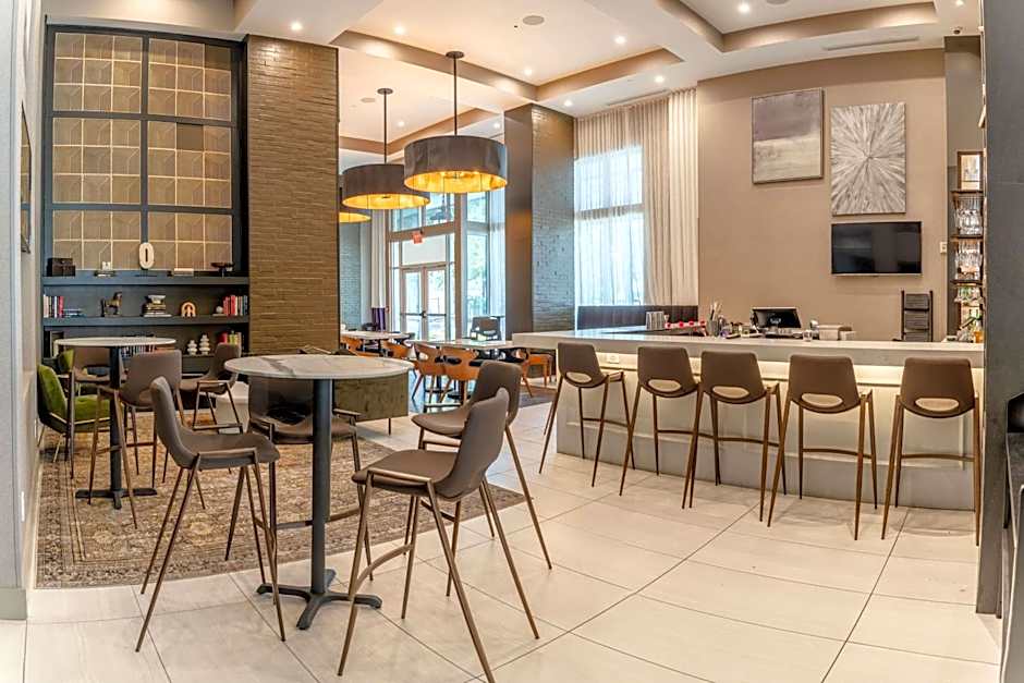 TRYP by Wyndham Savannah